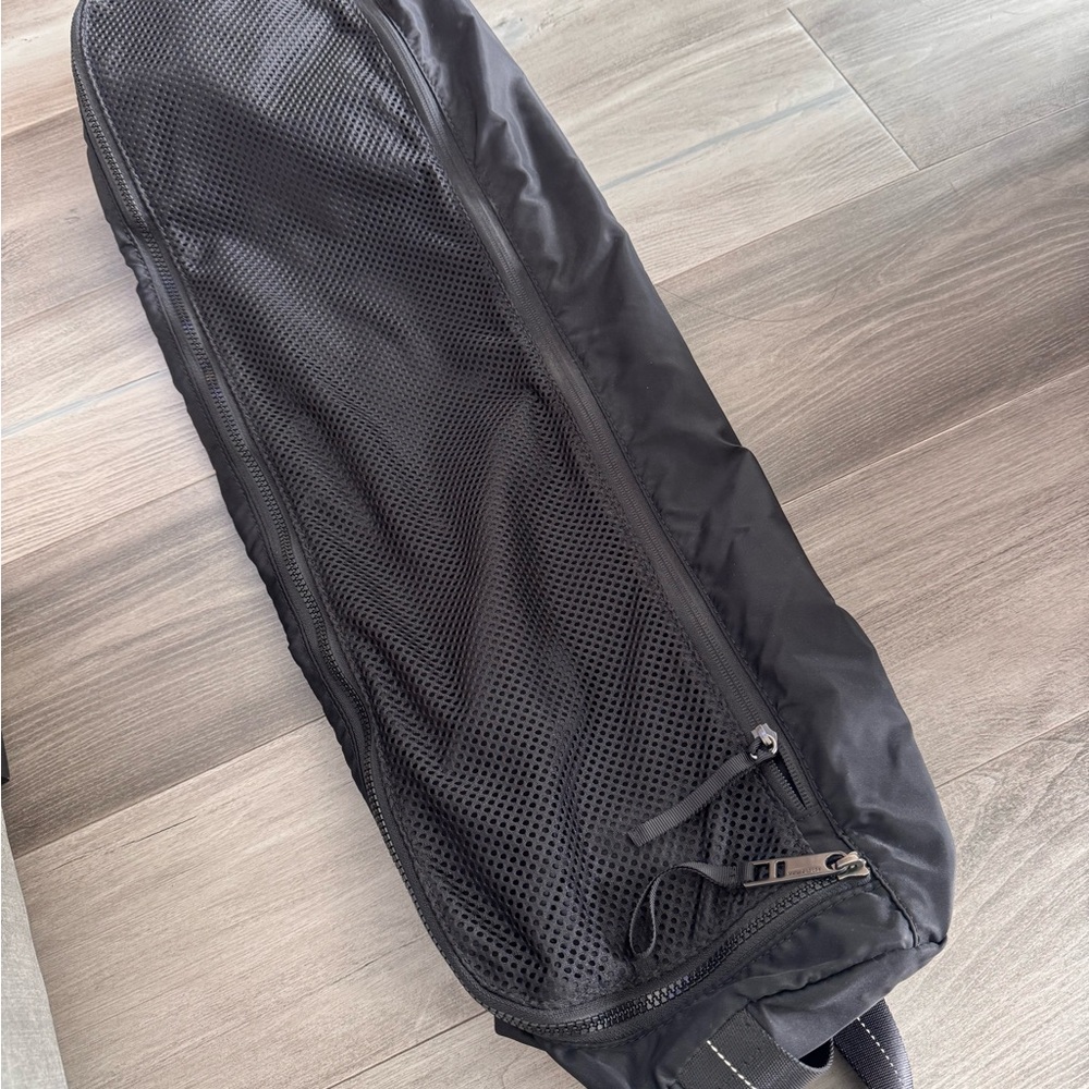 Lululemon the yoga mat carrying bag 16L Black